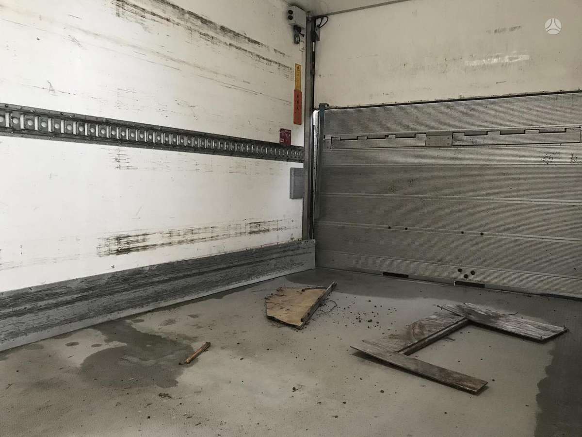 Volkswagen LT46, preču
