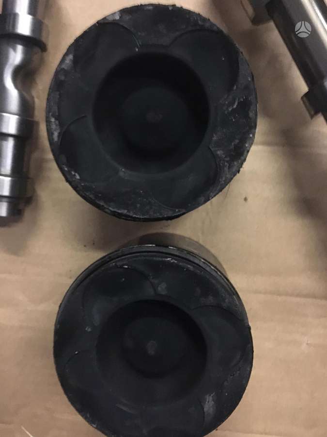 Chrysler Grand Voyager, Vm64c, pistons