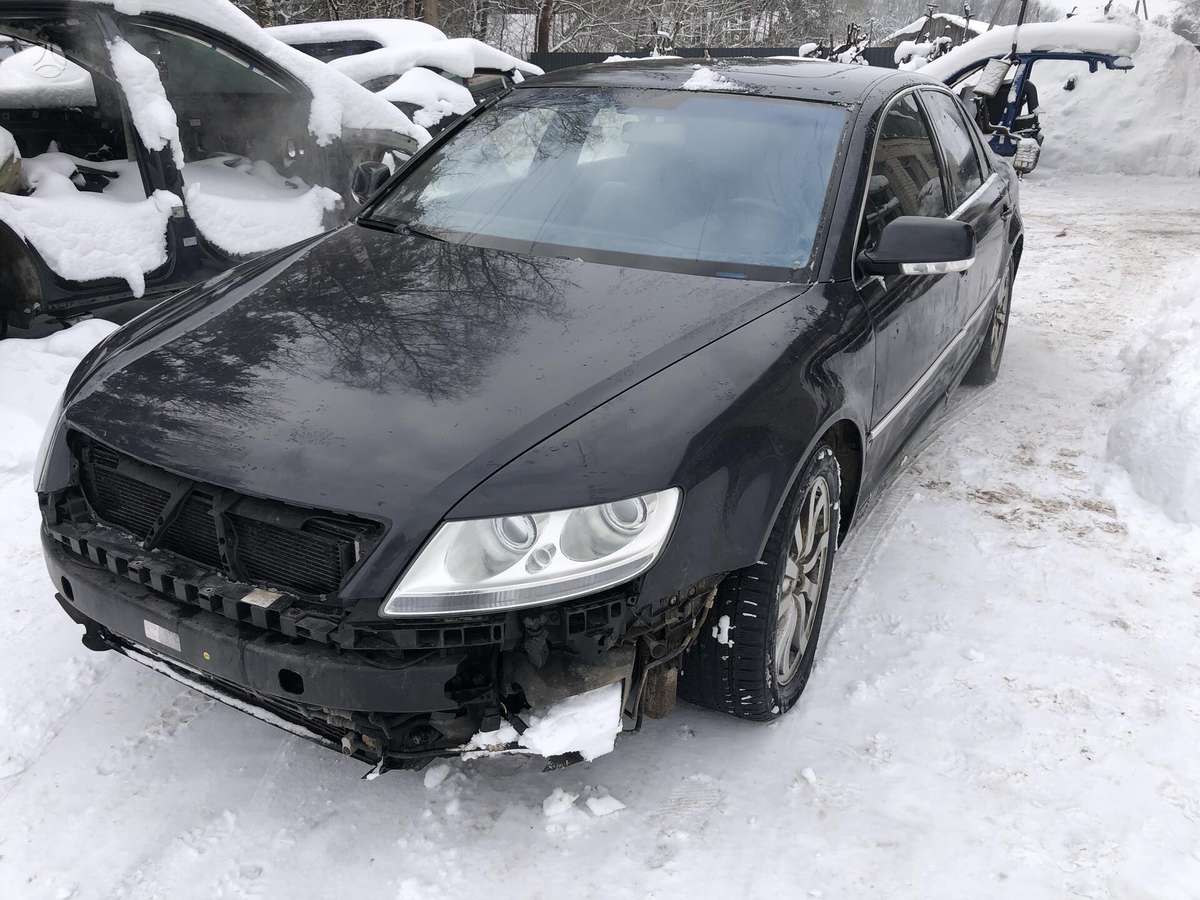 Volkswagen Phaeton for parts