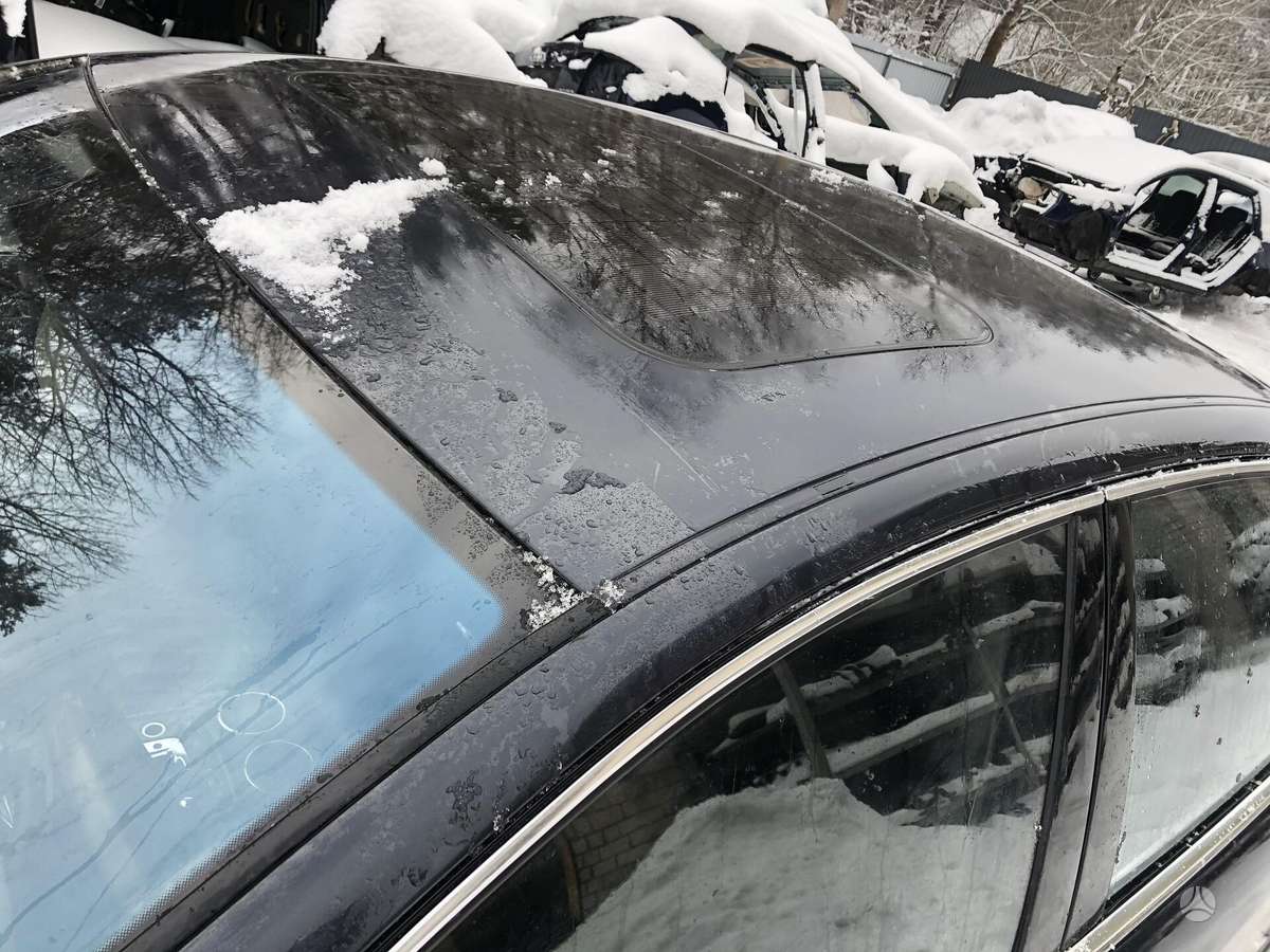 Volkswagen Phaeton for parts