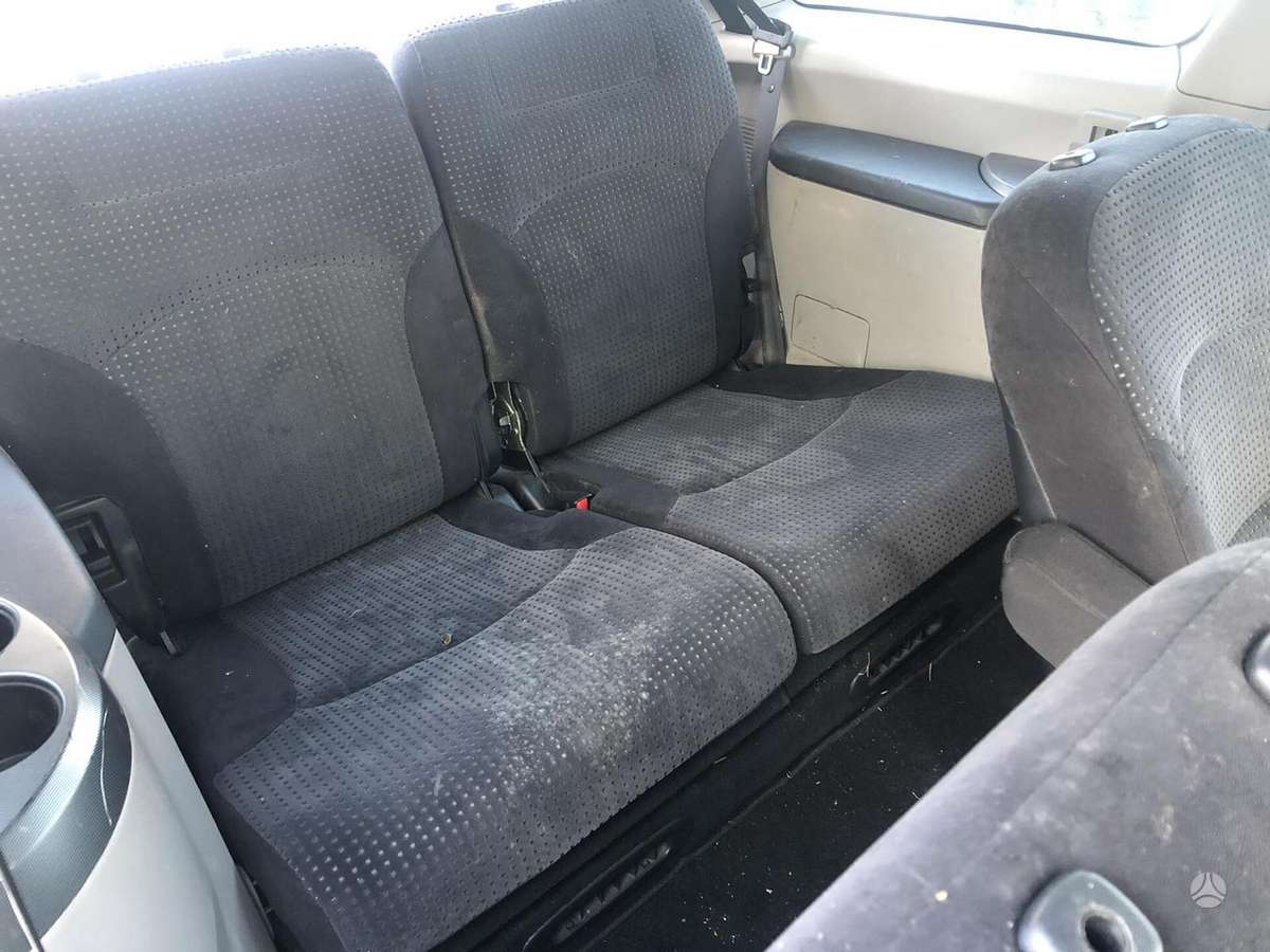 Mitsubishi Grandis