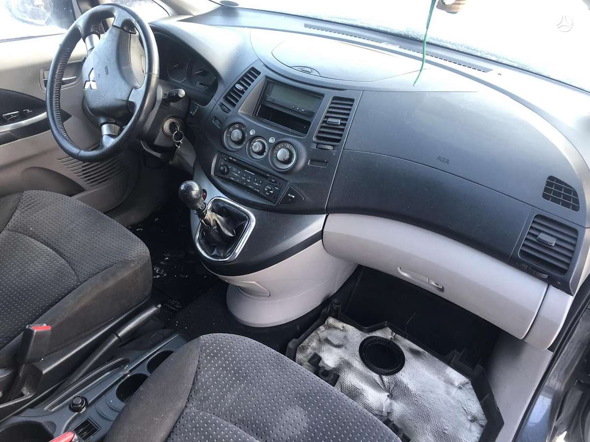 Mitsubishi Grandis
