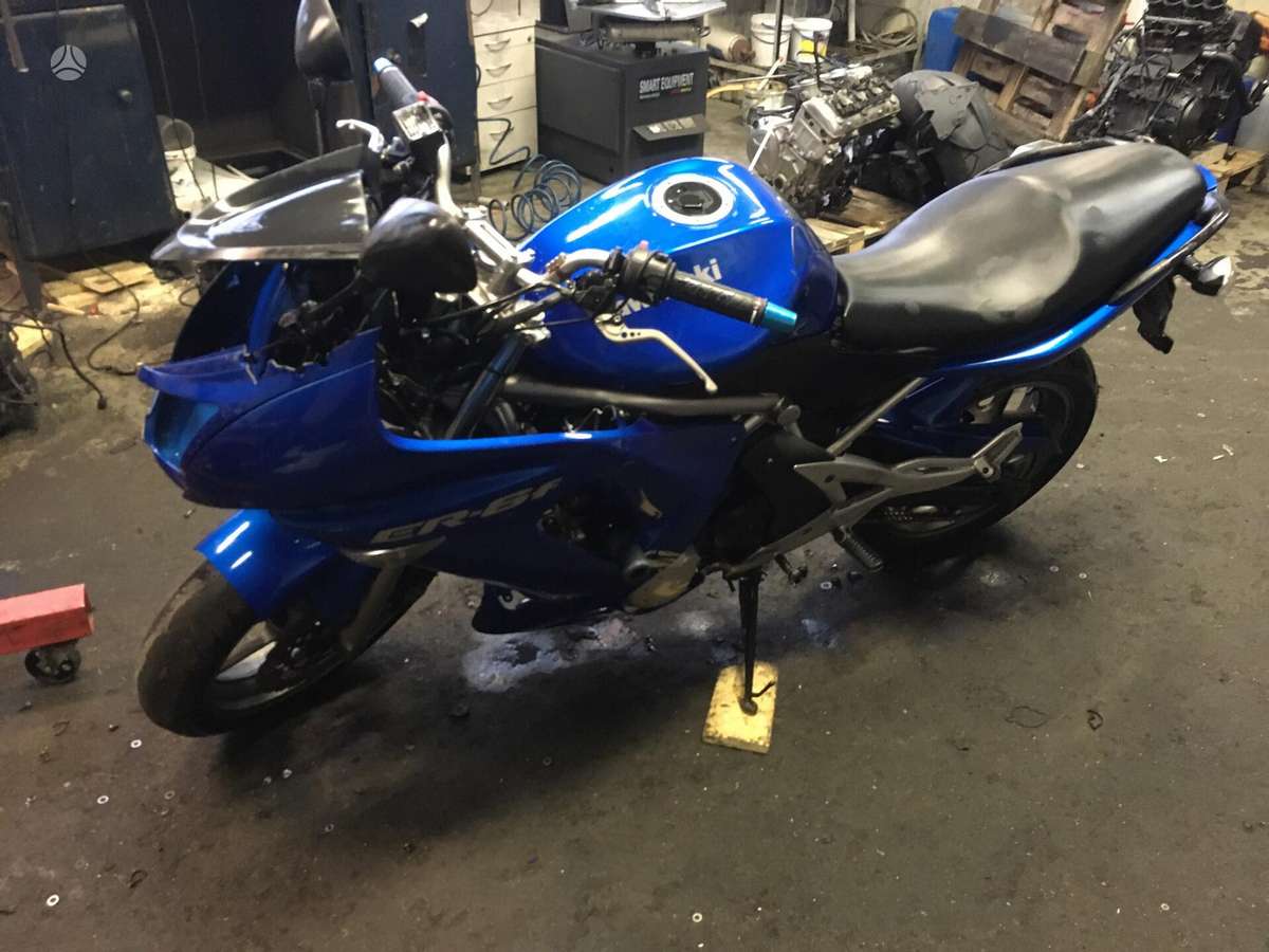 Kawasaki ER, street / classic