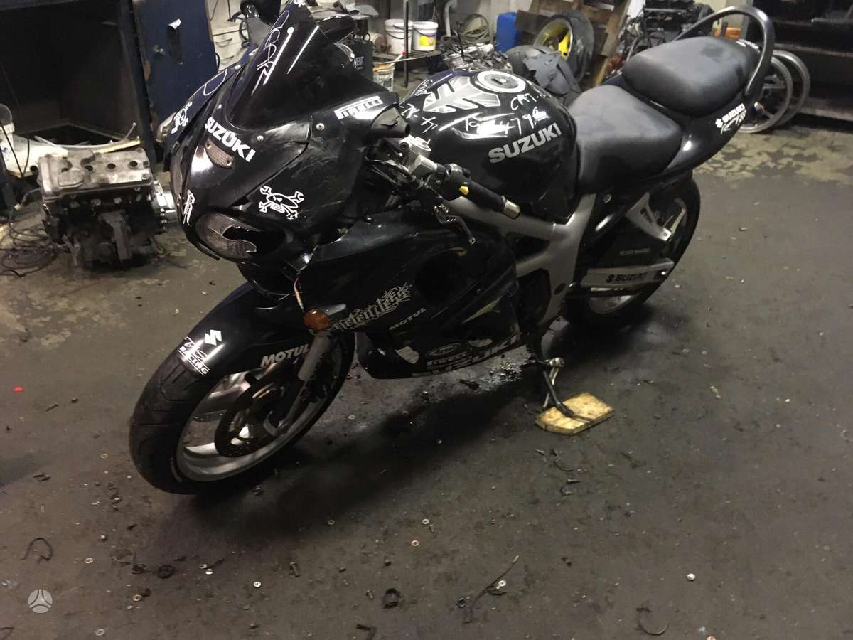 Suzuki SV, street / classic