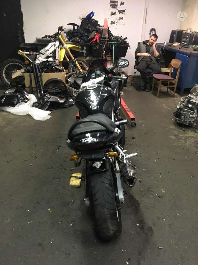 Suzuki SV, street / classic