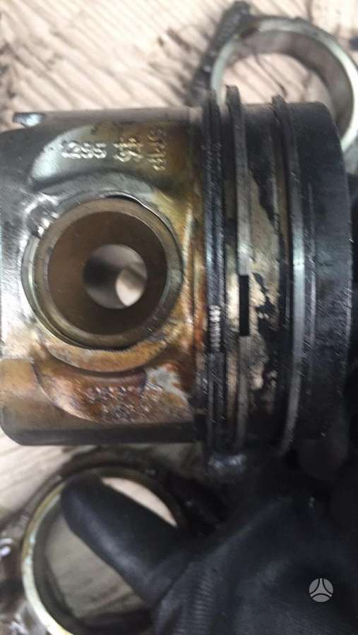 Audi Q7, BVN, pistons, cylinder head