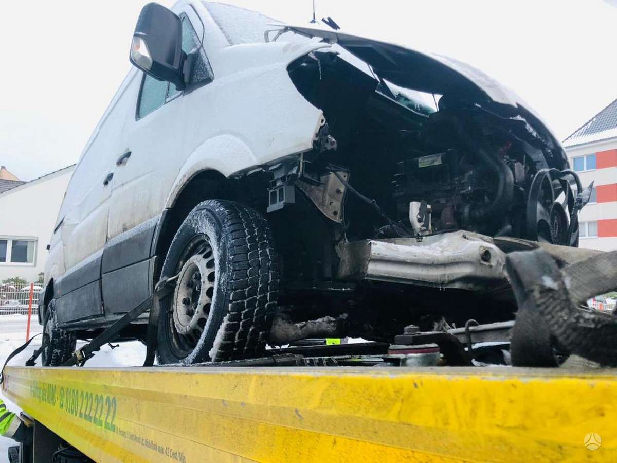 Mercedes-Benz Sprinter, cargo vans