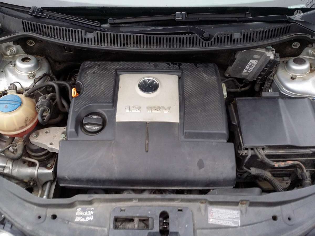 Volkswagen Polo dalimis. Dalimis