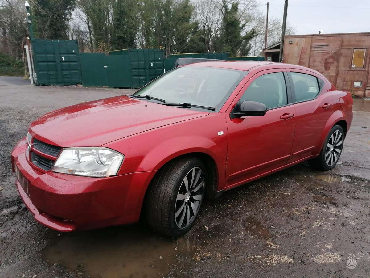 Dodge Avenger, byl, dalimis. Variklis deze ok