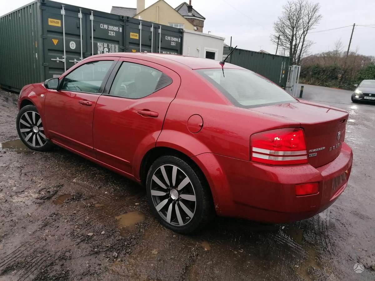 Dodge Avenger, byl, dalimis. Variklis deze ok