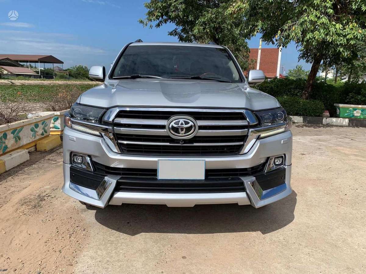 Toyota Land Cruiser bumpers, front grill