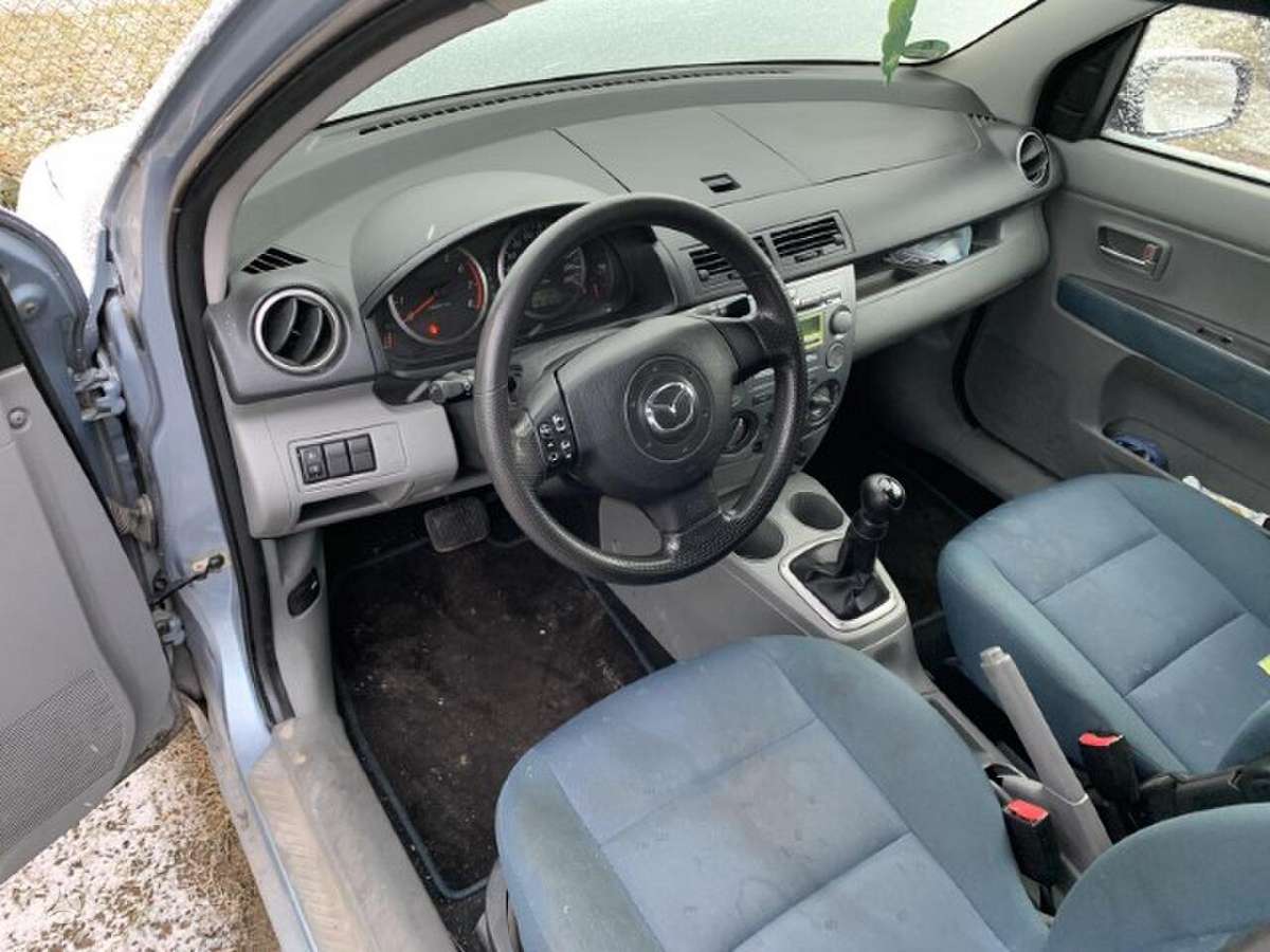 Mazda 2