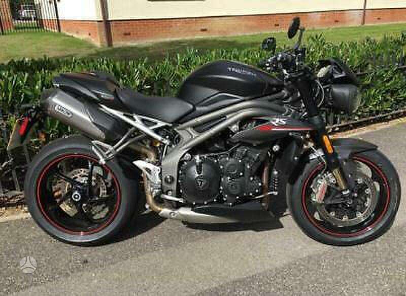 Triumph Speed Triple, street / classic