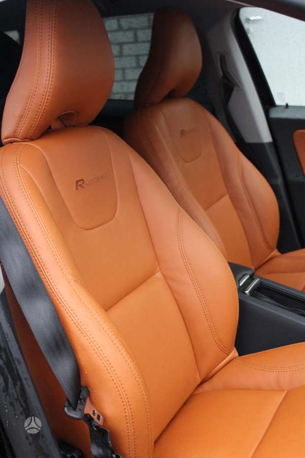 Volvo XC60 interior parts