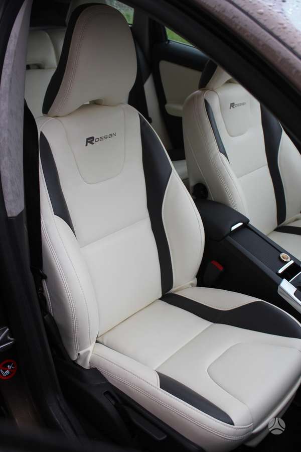 Volvo XC60 interior parts