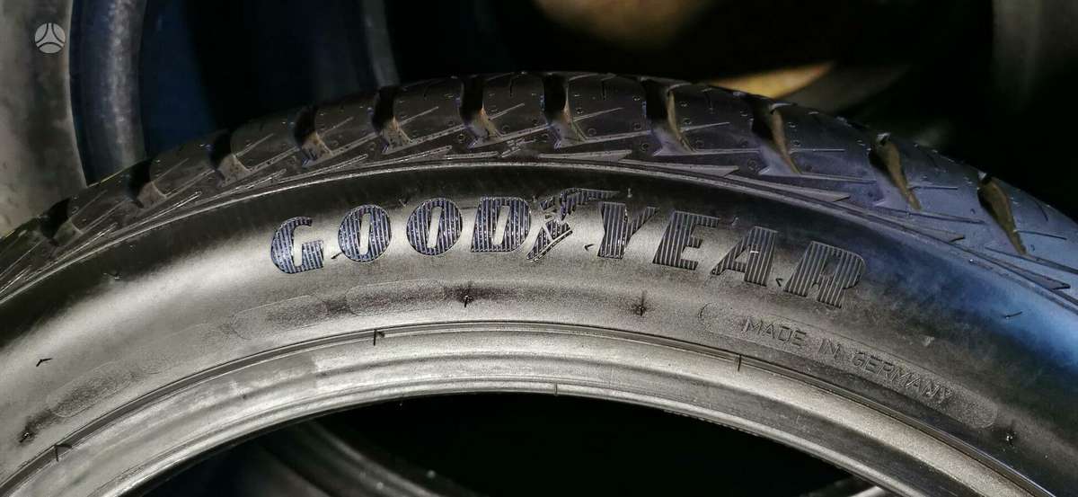 Goodyear, всесезонные 235/45 R19