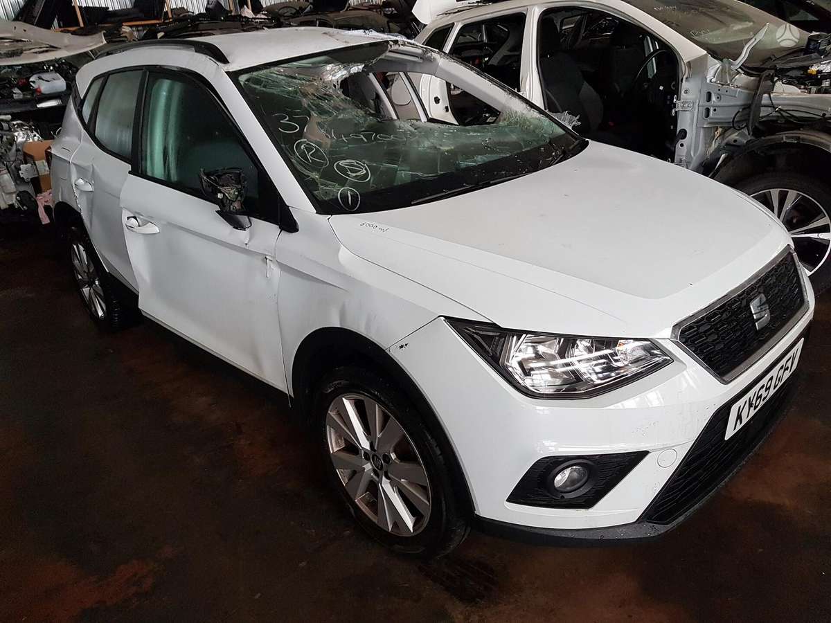 Seat Arona Dalimis is anglijos