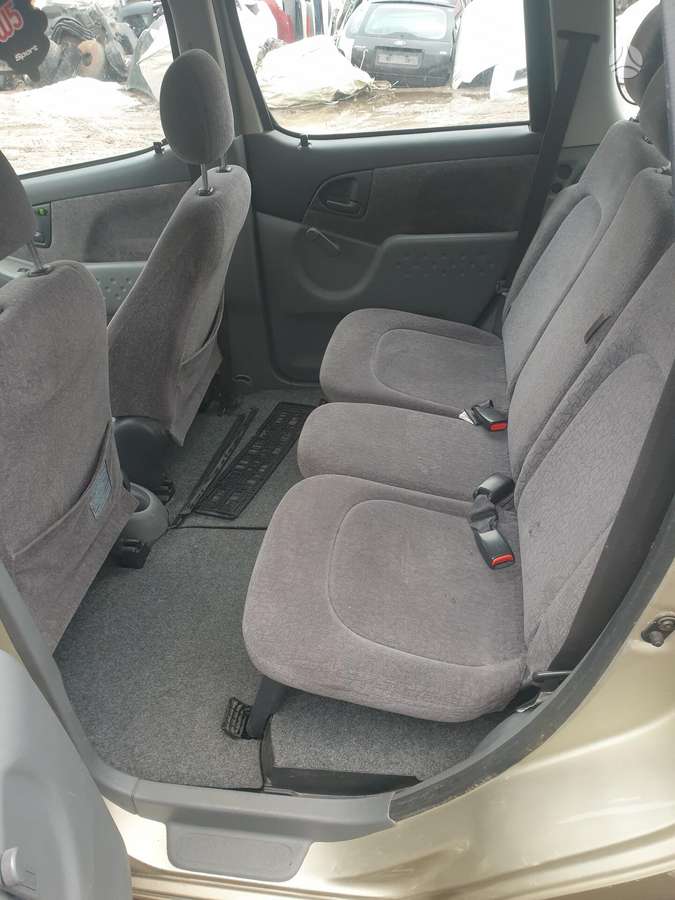 Toyota Yaris Verso for parts