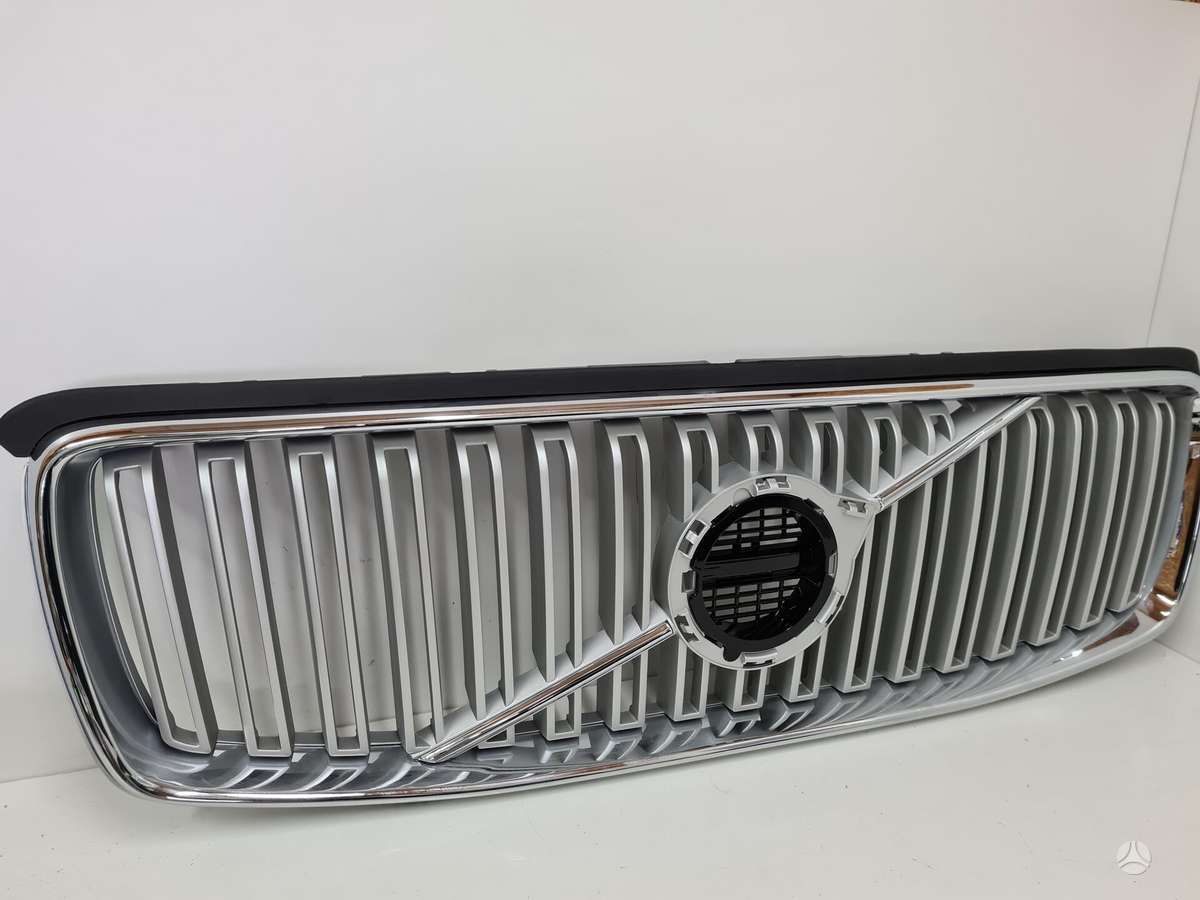 Volvo XC90 front grill