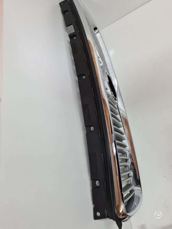 Volvo XC90 front grill