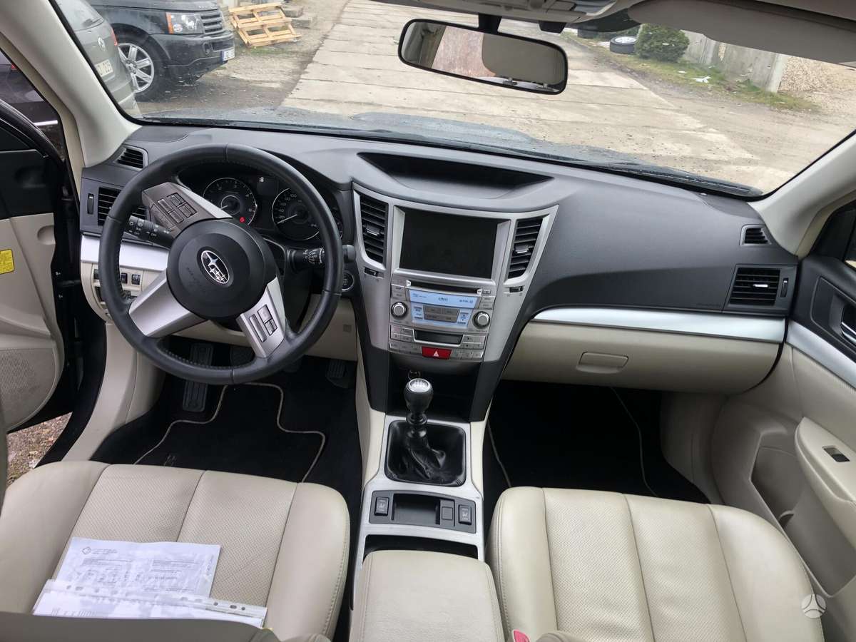 Subaru Outback по частям
