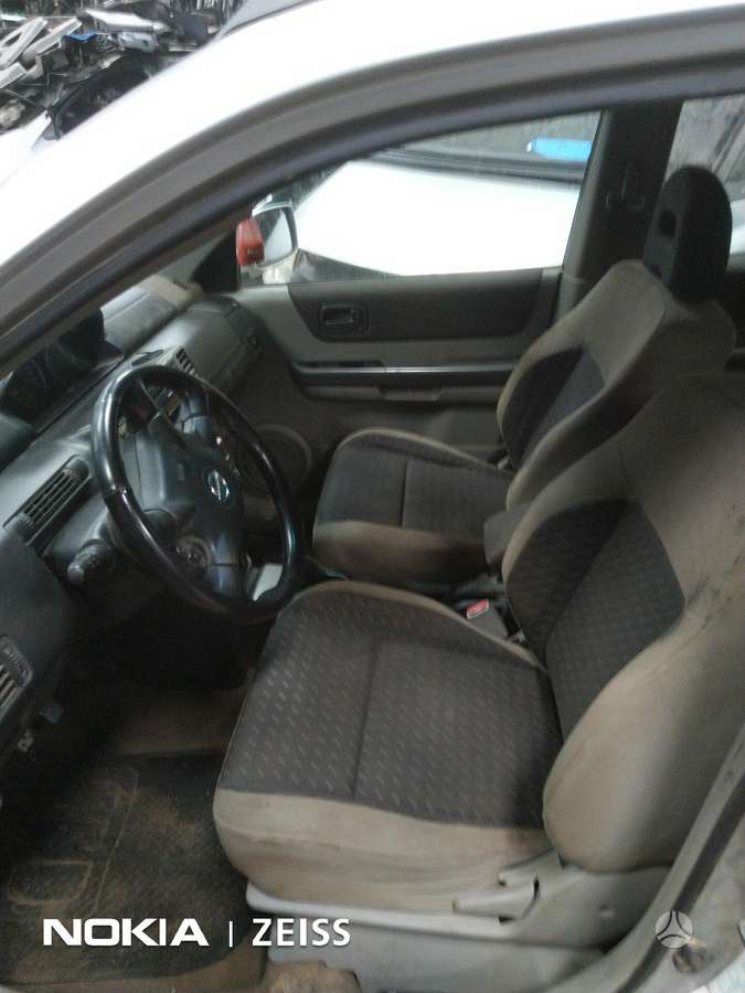 Nissan X-Trail dalimis