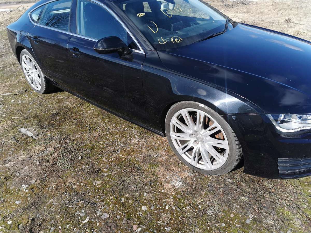 Audi A7 dalimis