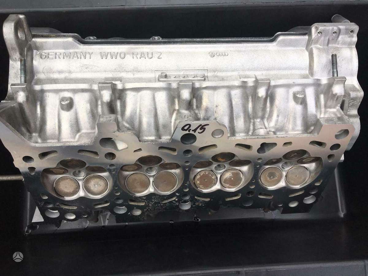 Audi A4, ALT, cylinder head