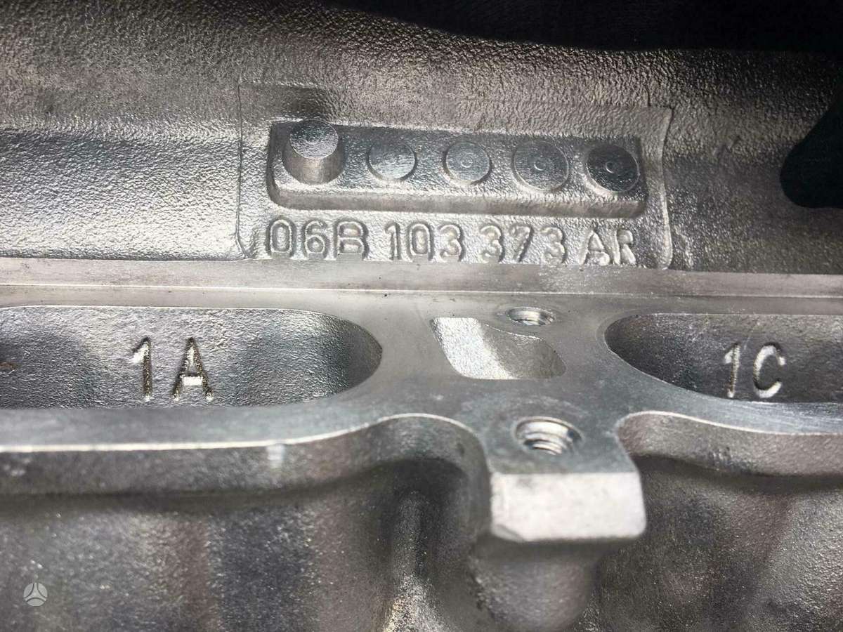 Audi A4, ALT, cylinder head