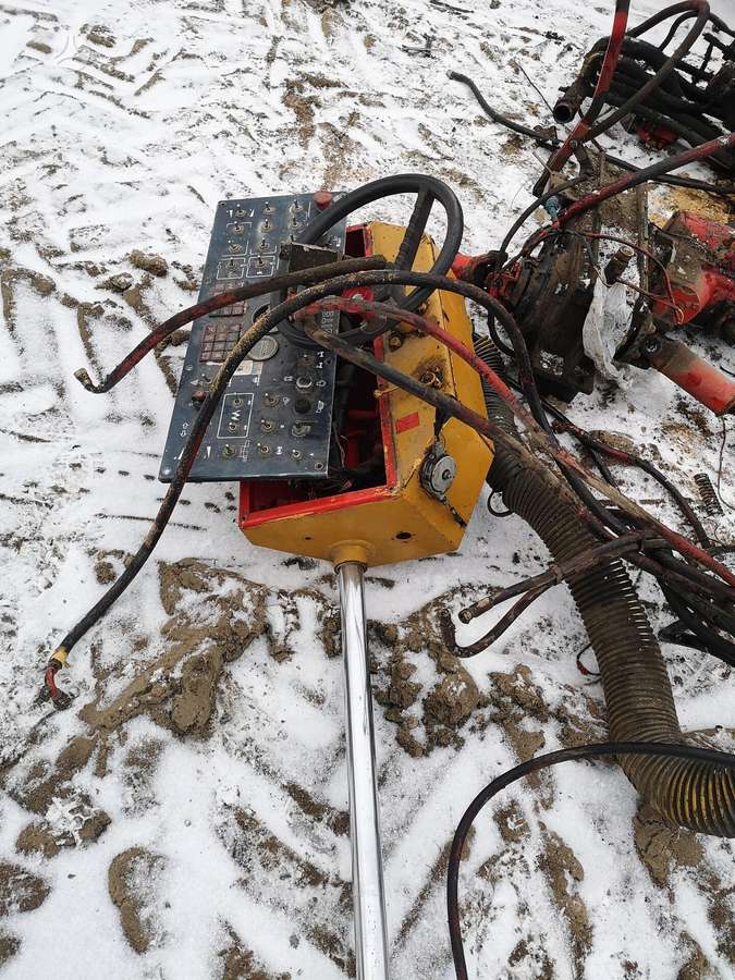 Bomag Bitelli bb670 dalimis, kelių tiesimo mašinos