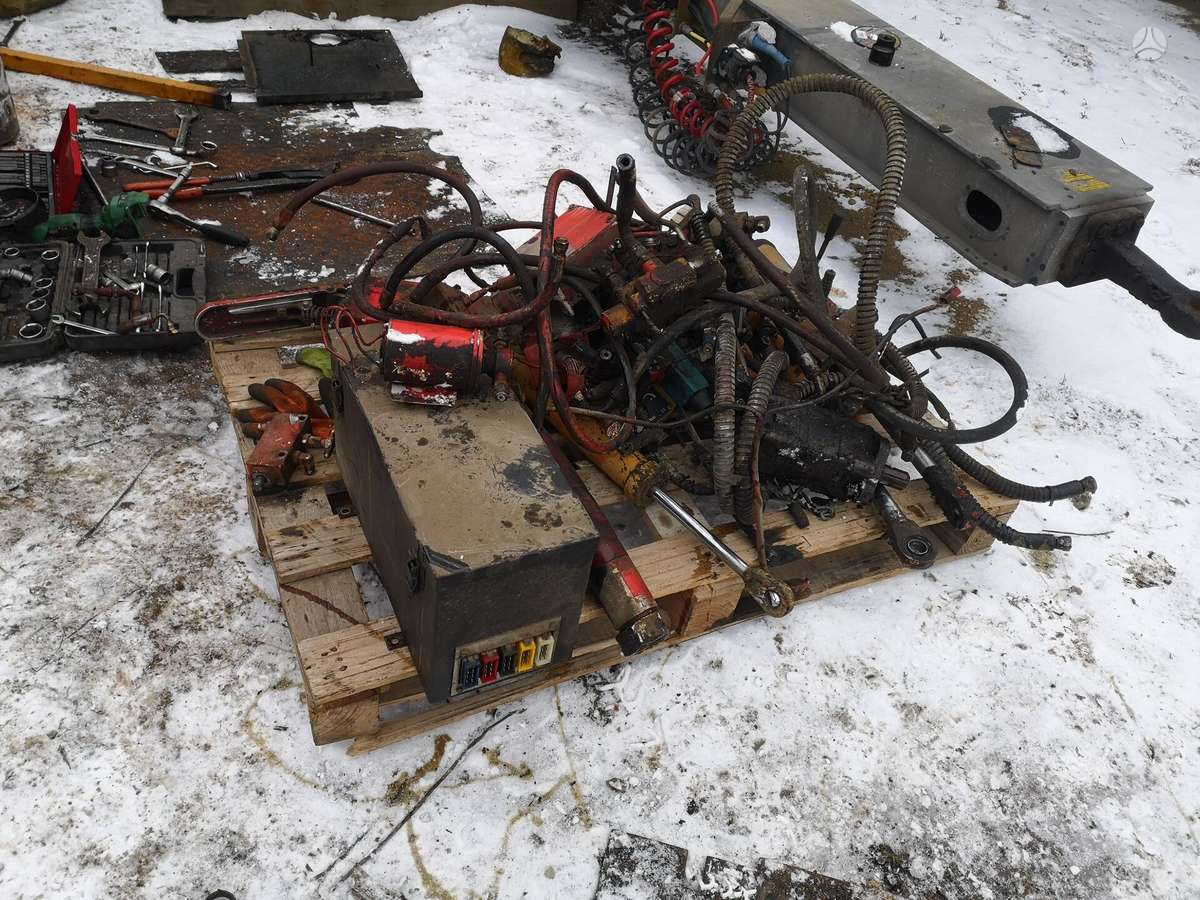 Bomag Bitelli bb670 dalimis, kelių tiesimo mašinos