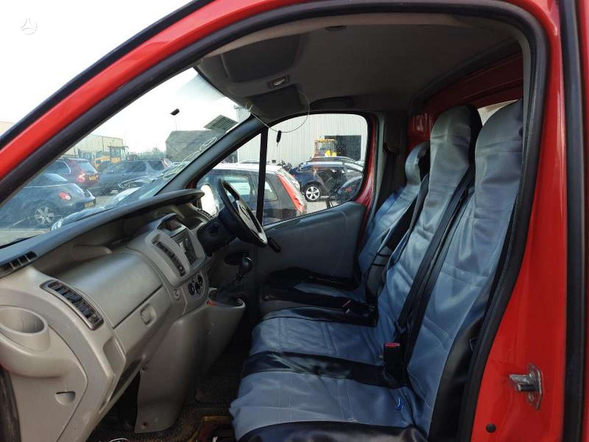 Renault Trafic по частям. Variklis deze dirba be prekaistu