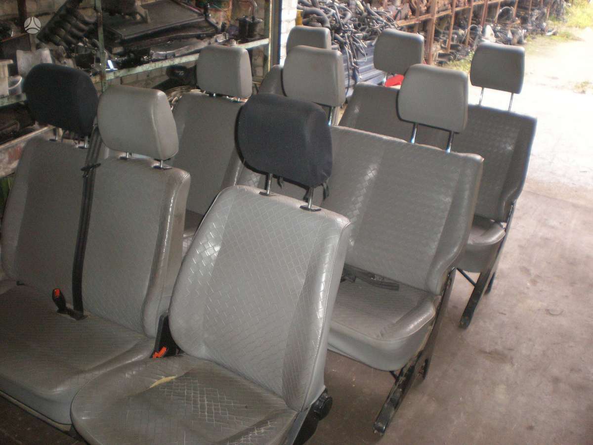 Volkswagen Caravelle, passenger vans