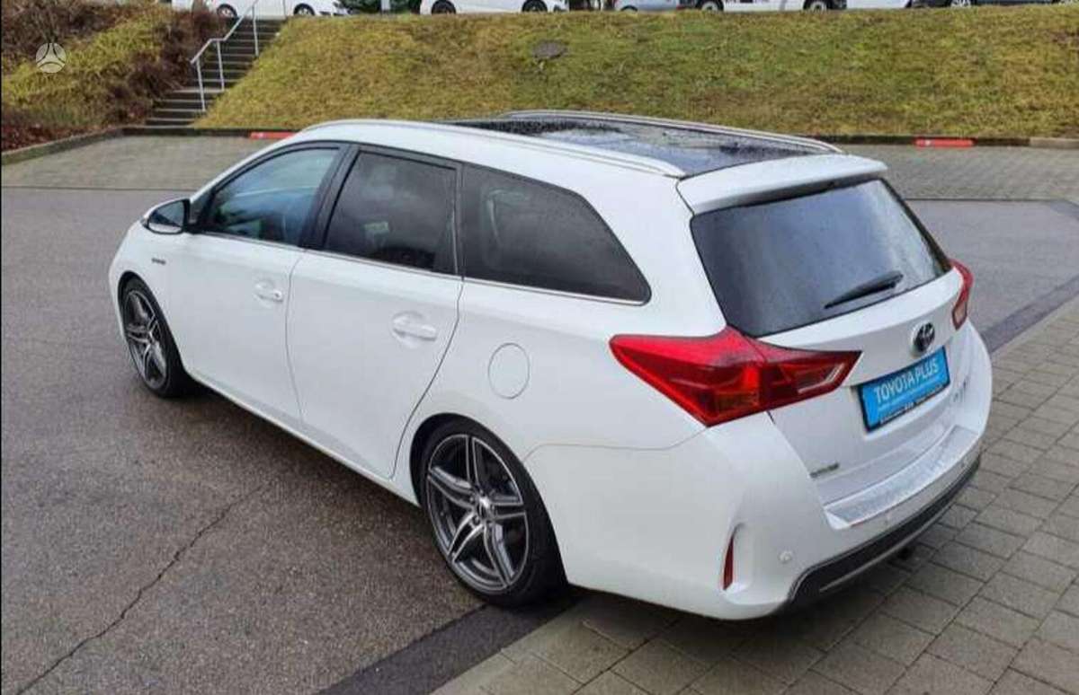 Toyota Auris, 1.8 l., Универсал