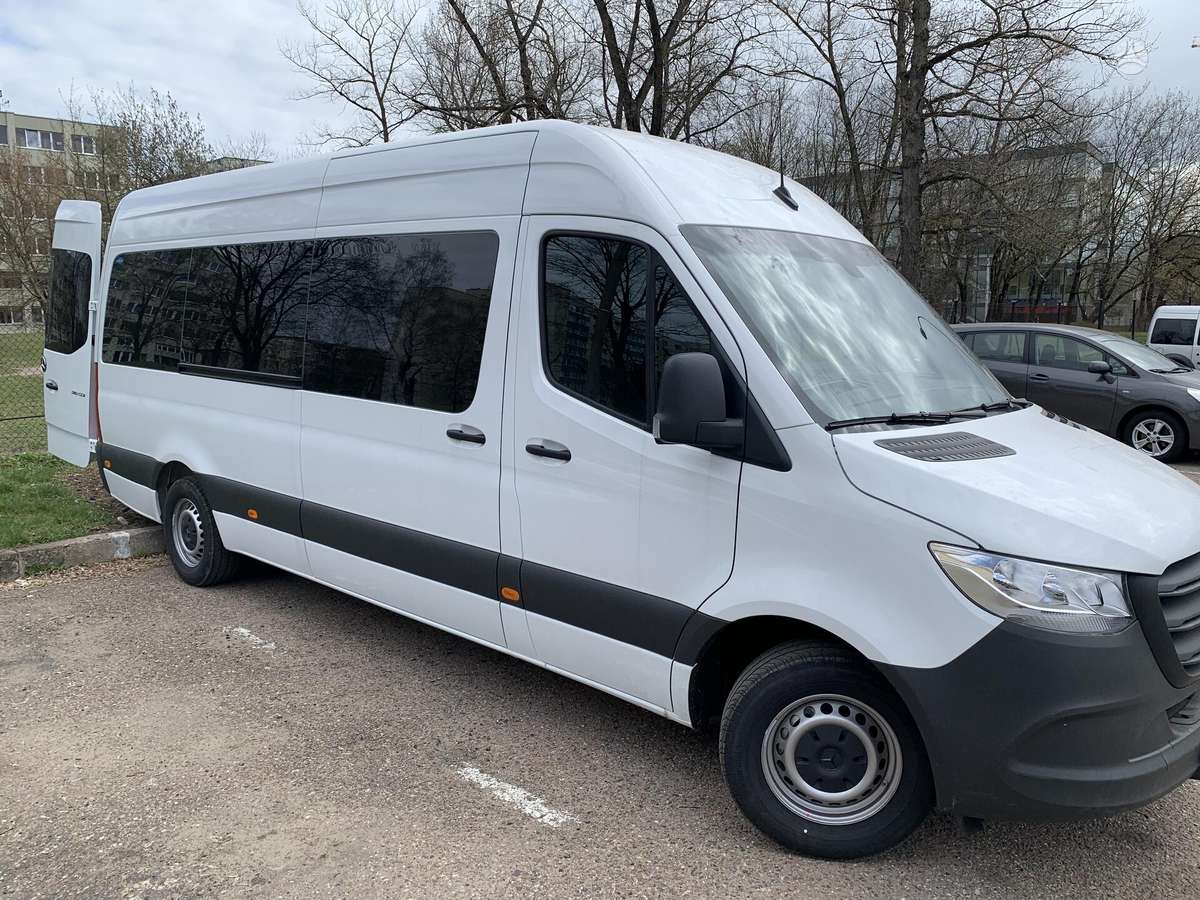 Mercedes-Benz Sprinter, passenger minibus