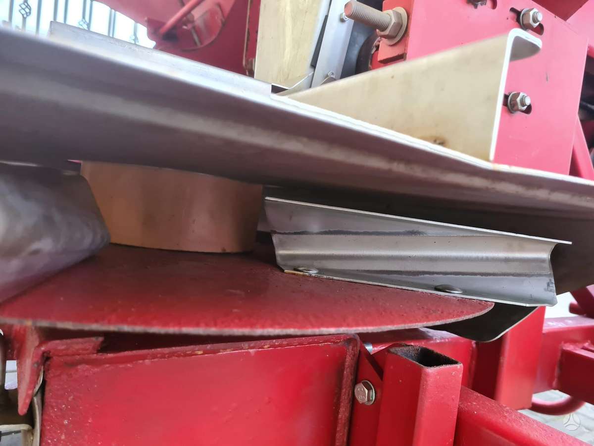 Bredal B2, spreaders