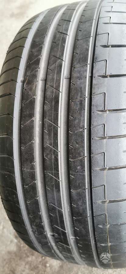 Pirelli, vasaras 245/35 R19