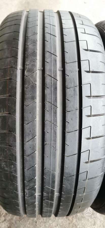 Pirelli, vasaras 245/35 R19