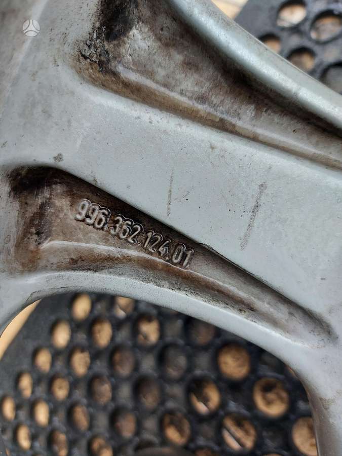 Porsche, lengvojo lydinio, R17