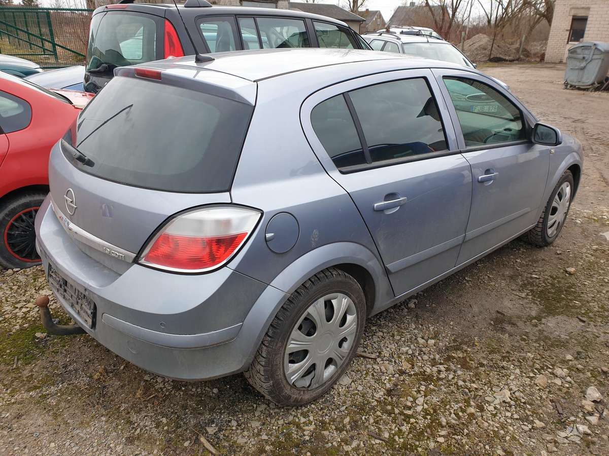Opel Astra for parts