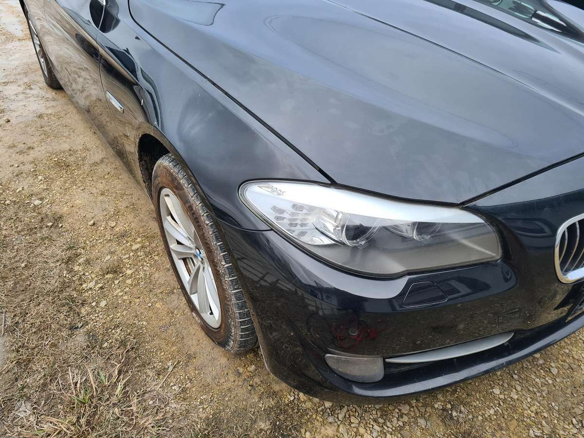 BMW 520 Dalimis daugiau info telef
