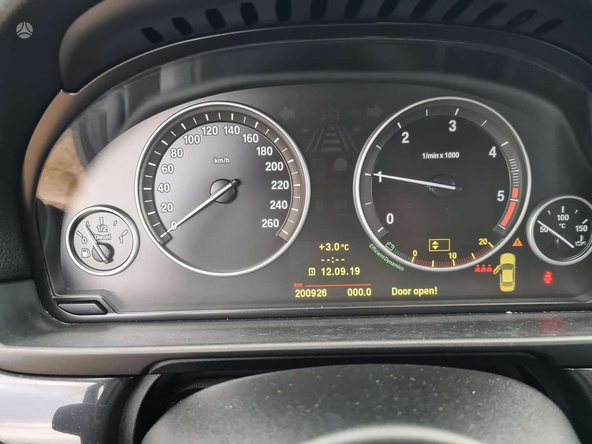 BMW 520 Dalimis daugiau info telef