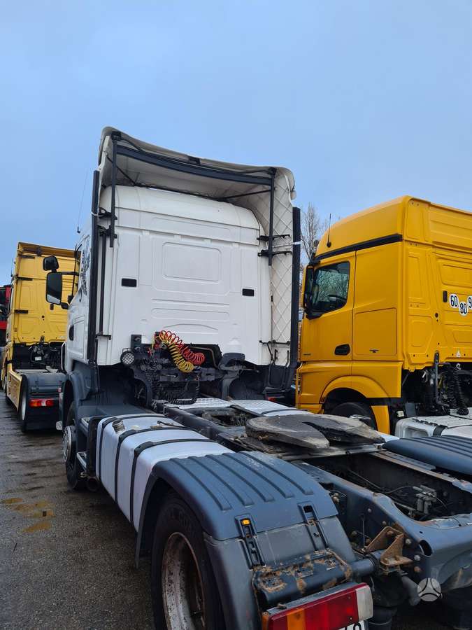 Scania R440, semi-trailer trucks
