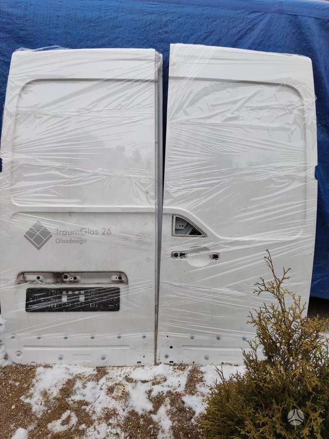 Renault Master, preču