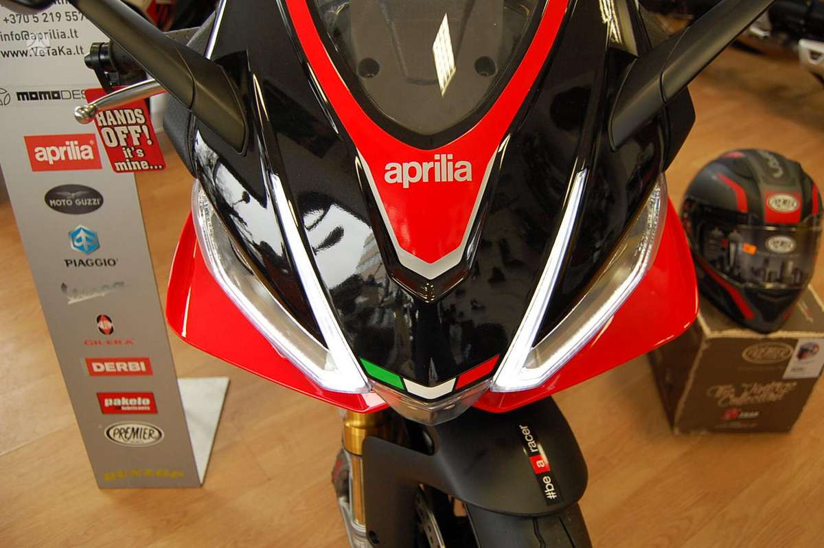 Aprilia RSV 1100cc, superbikes