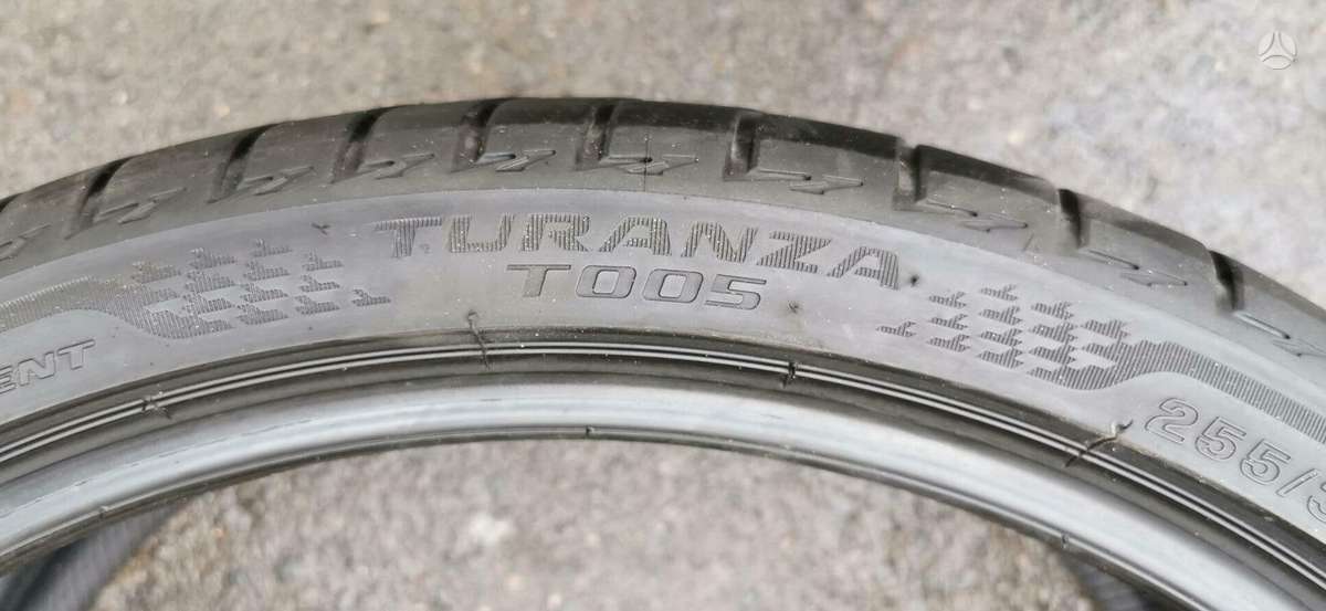 Bridgestone, summer 255/35 R21
