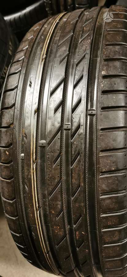 Nokian, vasarinės 235/45 R19