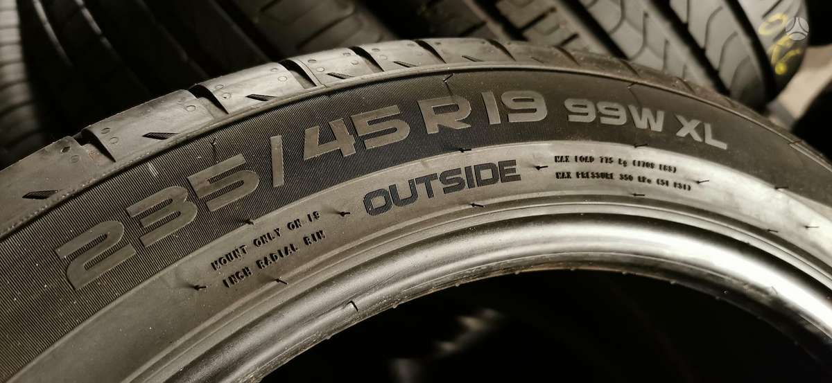 Nokian, vasarinės 235/45 R19