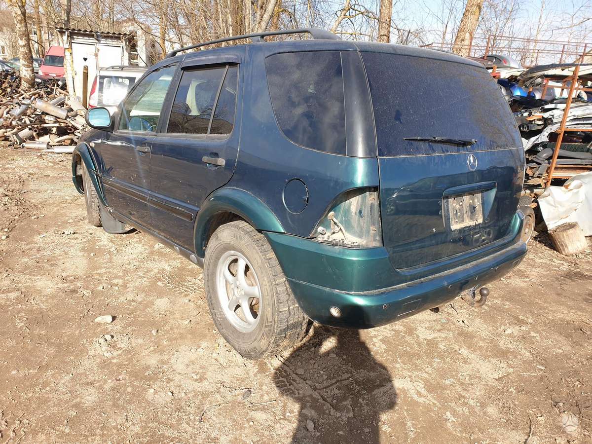Mercedes-Benz ML320 dalimis