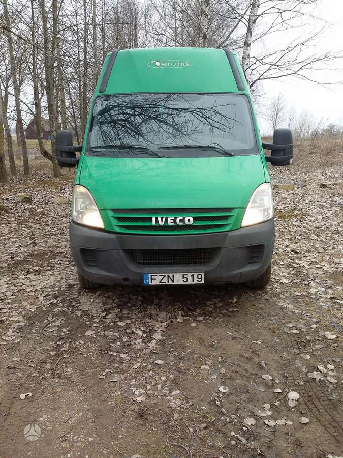 Iveco 35s18, грузовые микроавтобусы